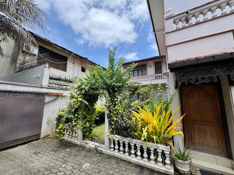 MODERN LUXURY HOUSE Off Layards Road Colombo 04-2