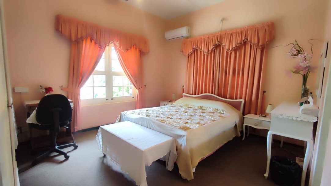 House with large garden for Rent at Colombo 6, pamankada-2