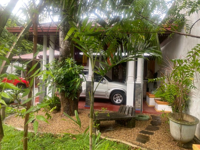 House for Sale in Thalawathugoda-1