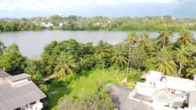 Lake front Land for Sale in Moratuwa