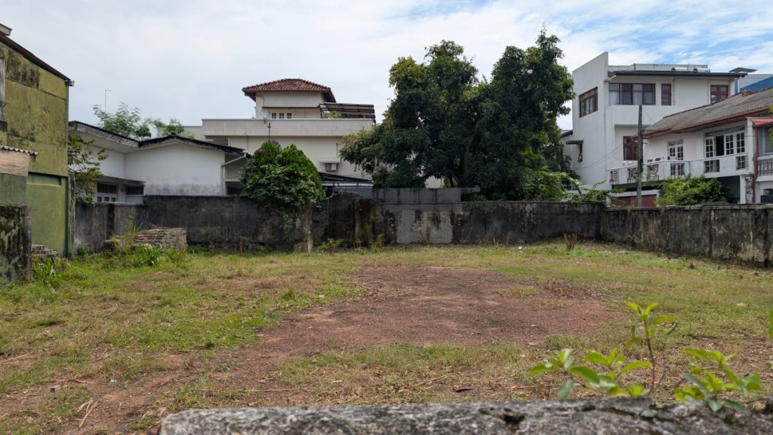 Finest land plot for Sale in Colombo 08-3