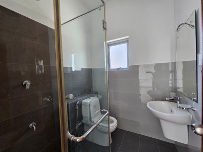 Canterbury Garden Apartment For Rent-3