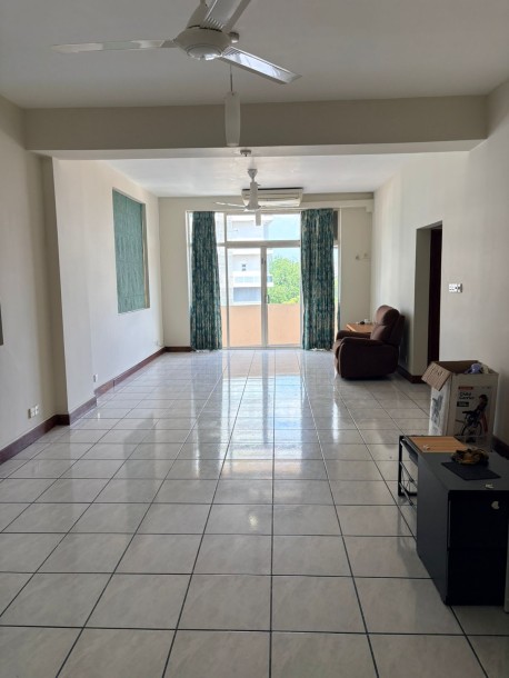Queens Court apartment for rent in Colombo 3-1