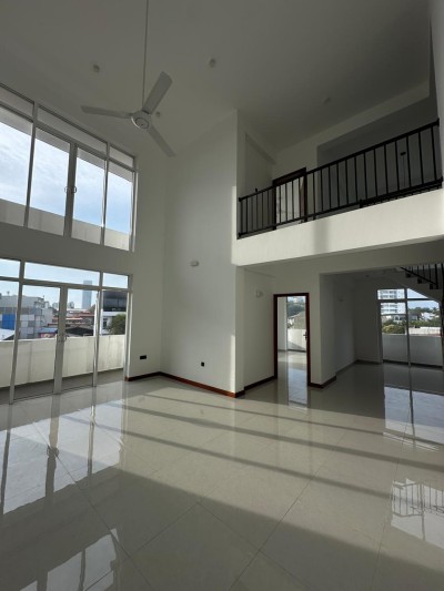4 Bedroom Apartment for Sale in Royal Court, Colombo 05