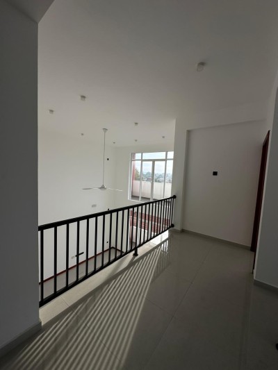 4 Bedroom Apartment for Sale in Royal Court, Colombo 05-4
