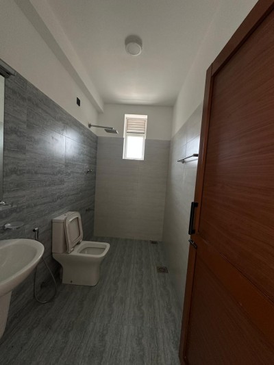 4 Bedroom Apartment for Sale in Royal Court, Colombo 05-8