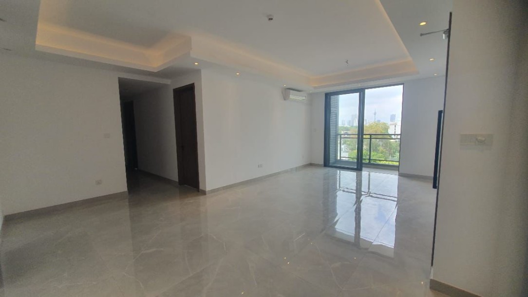 3 Bedroom Apartment for Sale in 121 Prive Residence, Jawatte Road | Price: 110 million LKR ( Negotiable )-2