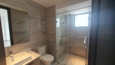 3 Bedroom Apartment for Sale in 121 Prive Residence, Jawatte Road | Price: 110 million LKR ( Negotiable )-9