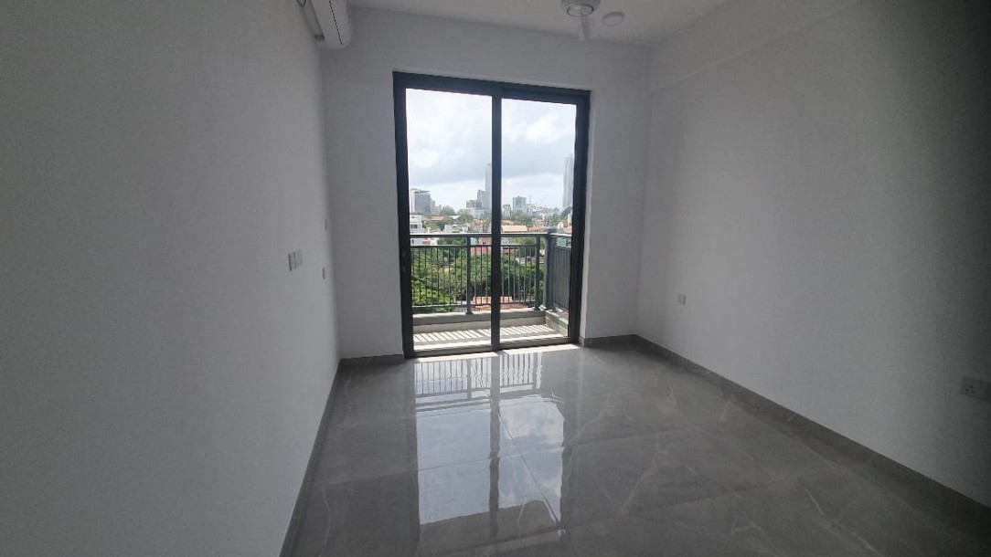 3 Bedroom Apartment for Sale in 121 Prive Residence, Jawatte Road | Price: 110 million LKR ( Negotiable )-4