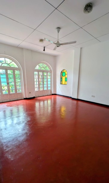 Finest Colonial property for Sale in Colombo 08-2