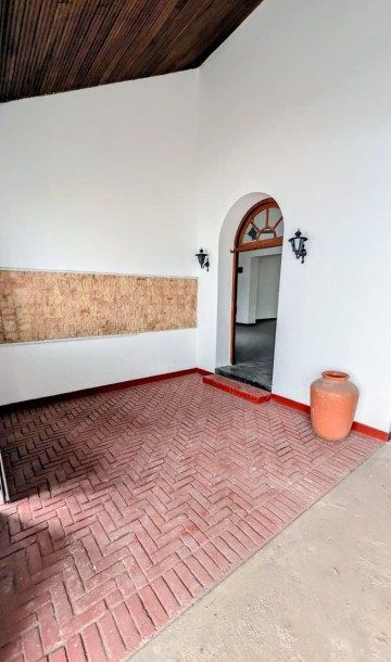 Finest Colonial property for Sale in Colombo 08-4