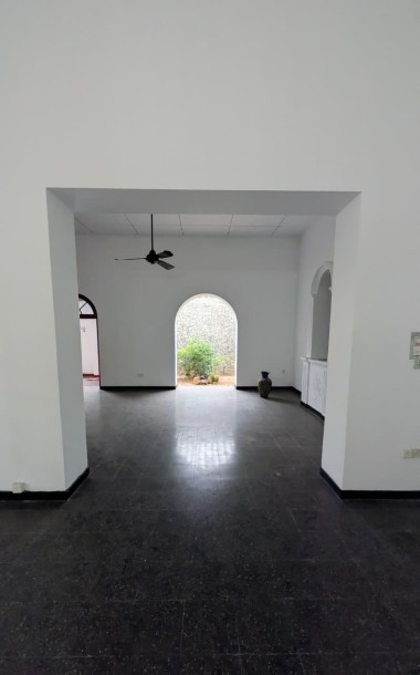 Finest Colonial property for Sale in Colombo 08-3