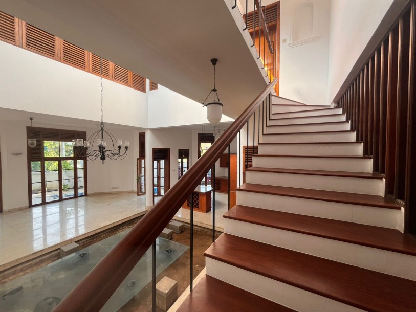 4 Bedroom 3 Storey House for Sale in Battaramulla | Price: 100 million (Negotiable)-5