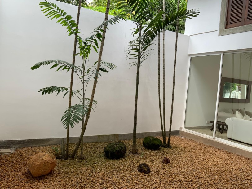 Modern architectural house for rent in Nawala-8