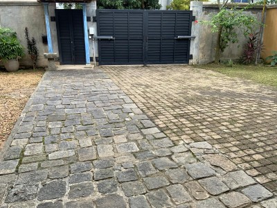 Modern architectural house for rent in Nawala-15