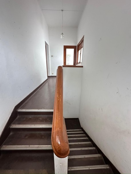 Colonial Type Commercial House for  Rent in Colombo 4 | Price: LKR 1.25 Million-5