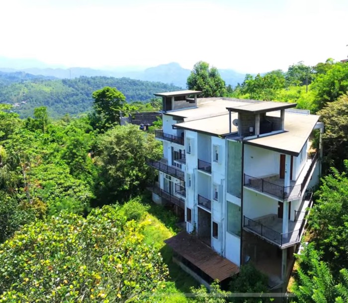 11 Bedroom Boutique Guesthouse in Nillambe, Kandy for Sale | LKR 79 Million-6
