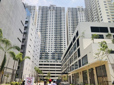 Marina Square Unfurnished Apartment for Sale in Colombo 15