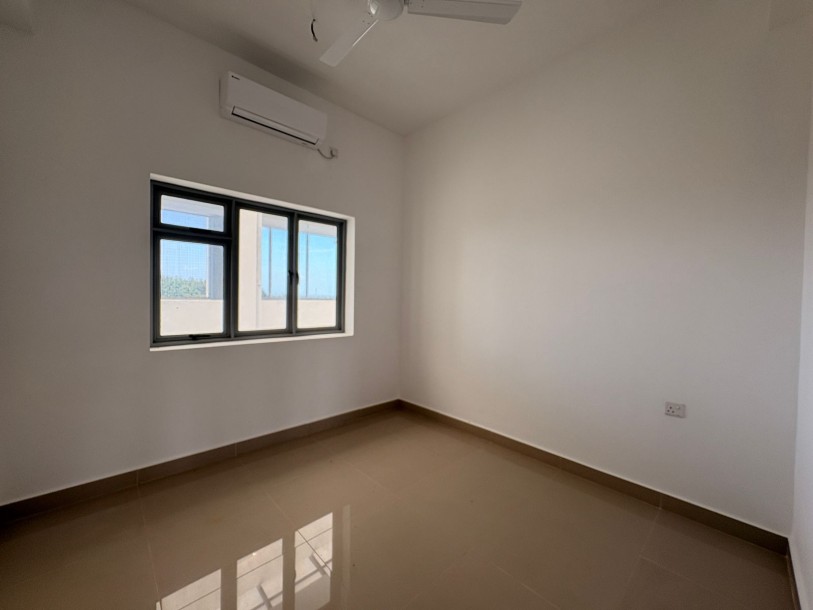 Canterbury Golf Apartment Unfurnished Unit For Rent-2