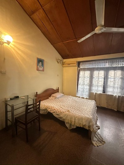 Prime Land with House for Sale – Cotta Road, Borella