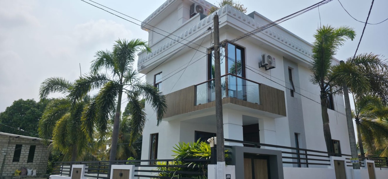Luxury 4-Storey Fully Furnished House for Sale in Dehiwala-7