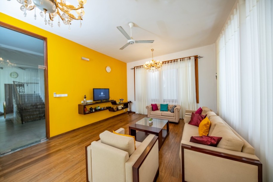 Luxury House for Sale in Nugegoda – Rs 146 Million-2