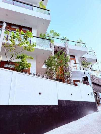Luxury Residence for Sale — Palawaththa, Battaramulla-6