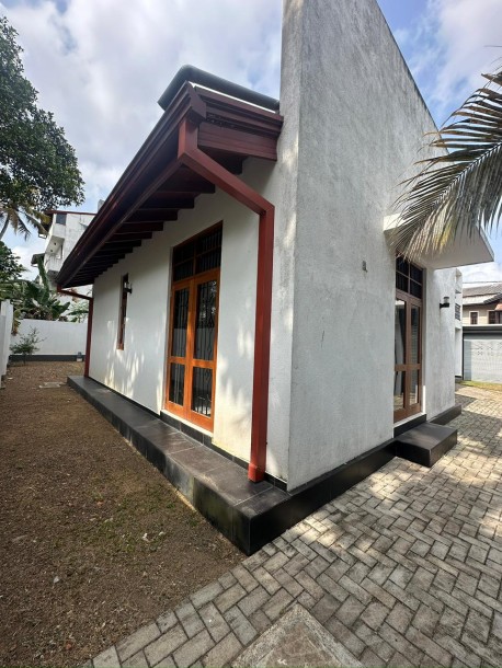 Brand New 2 Story Modern House with an Annex for Sale in Boralesgamuwa | Price: LKR 125 Million-7