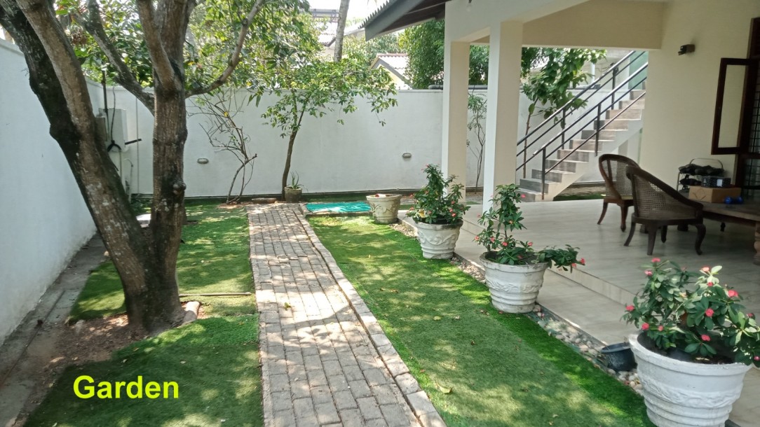 5BR House for Sale in Boralesgamuwa | LKR 62 Million-16