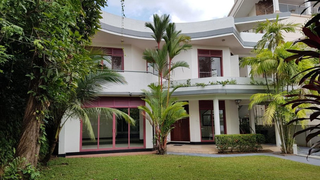 5BR House for Rent in Battaramulla | Rent: LKR 400,000-1