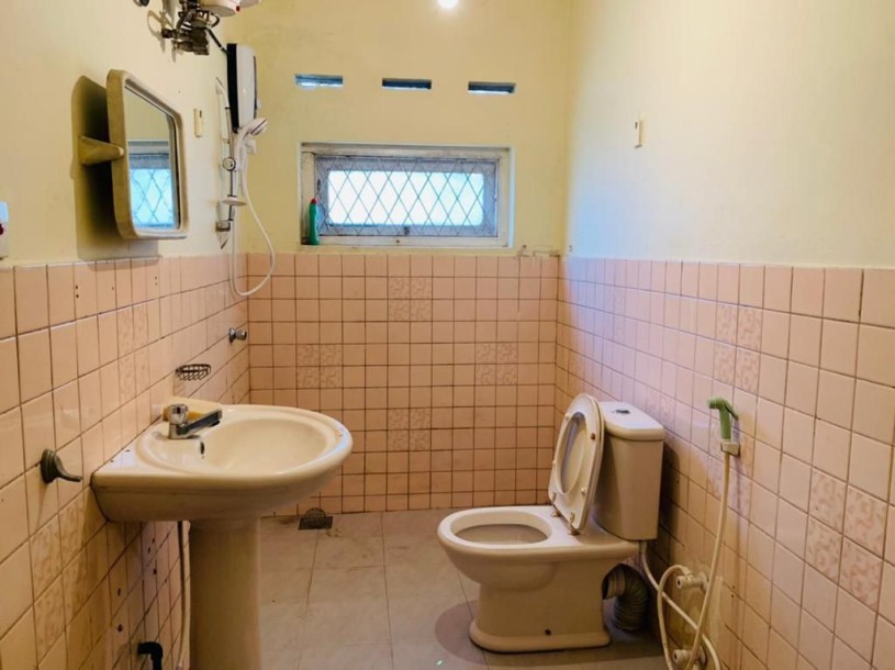 5BR House for Sale in Pitakotte | LKR 35 Million-6
