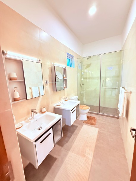 Luxury Residence for Sale in Palawaththa, Battaramulla | LKR 310 million-14