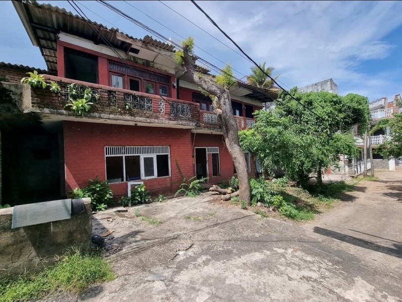 Land for Sale in Mount Lavinia | Investment LKR 55.55 Million (LA4637)-1