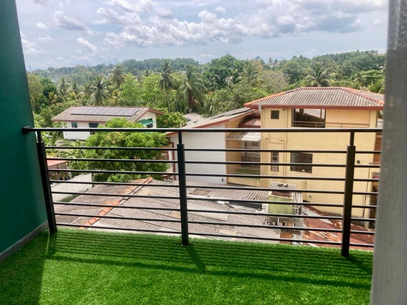 3BR Apartment for Sale at Reliance Residencies, Battaramulla | Investment : Rs. 57.5 Million-9