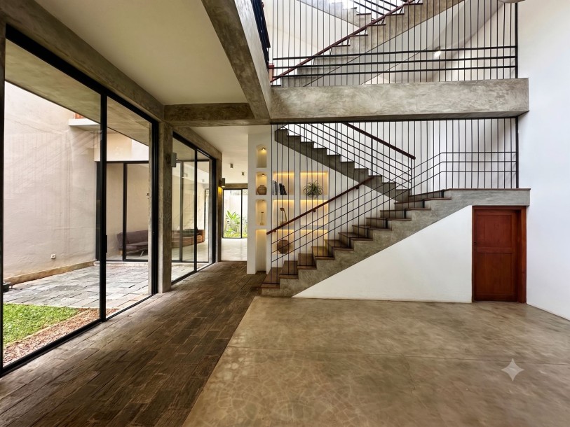 5BR House for Sale in Colombo 05 | Investment LKR 255 Million-4