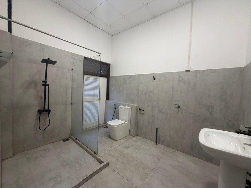 Commercial Space for Rent at Stratford Avenue, Colombo 06 | Monthly Rent LKR 250,000 (CP4675)-6