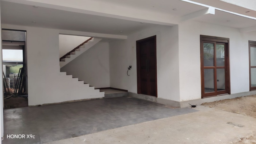 Brand New 7BR House for Sale in Boralesgamuwa | Price LKR 80 Mn (HS4679)-5