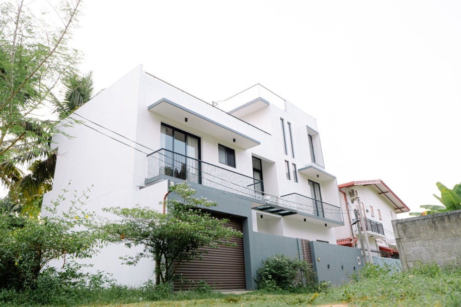 3BR Architect-Designed House for Sale in Malabe | LKR 39.9 Mn (HS4697)-1