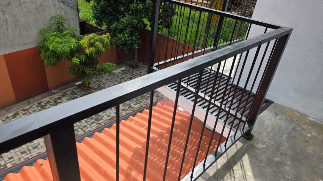 Twin House for Sale in Athurugiriya | Price LKR 45 Mn (HS4698)-4