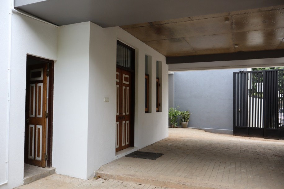 5BR House for Rent in Boralesgamuwa | LKR 350,000/Month (HS4727)-21