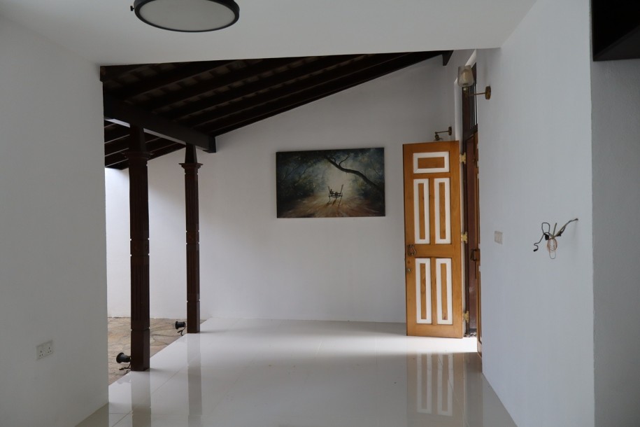 5BR House for Rent in Boralesgamuwa | LKR 350,000/Month (HS4727)-17