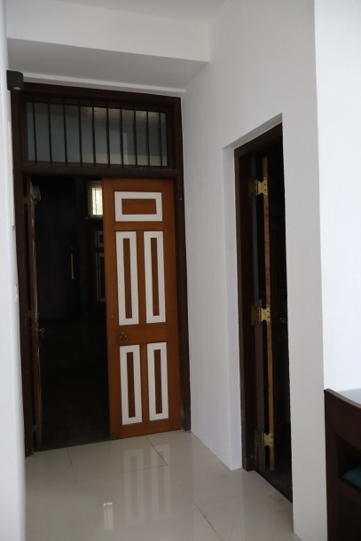 5BR House for Rent in Boralesgamuwa | LKR 350,000/Month (HS4727)-12