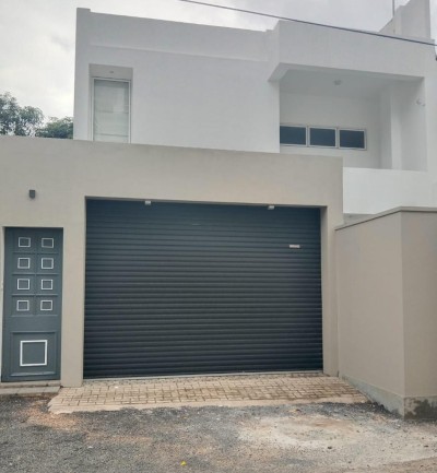 Modern 2-Story House for Rent in Colombo 06 | Monthly Rent LKR 500,000 (HS4745)