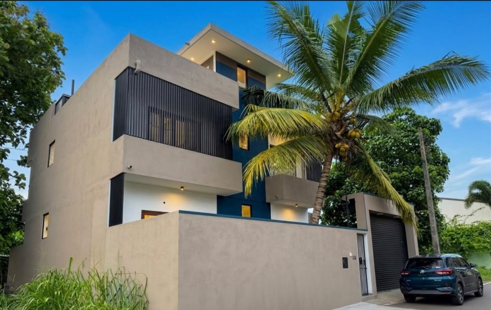 Luxury 4BR House for Sale in Pannipitiya | LKR 52 Million(HS4751)-1
