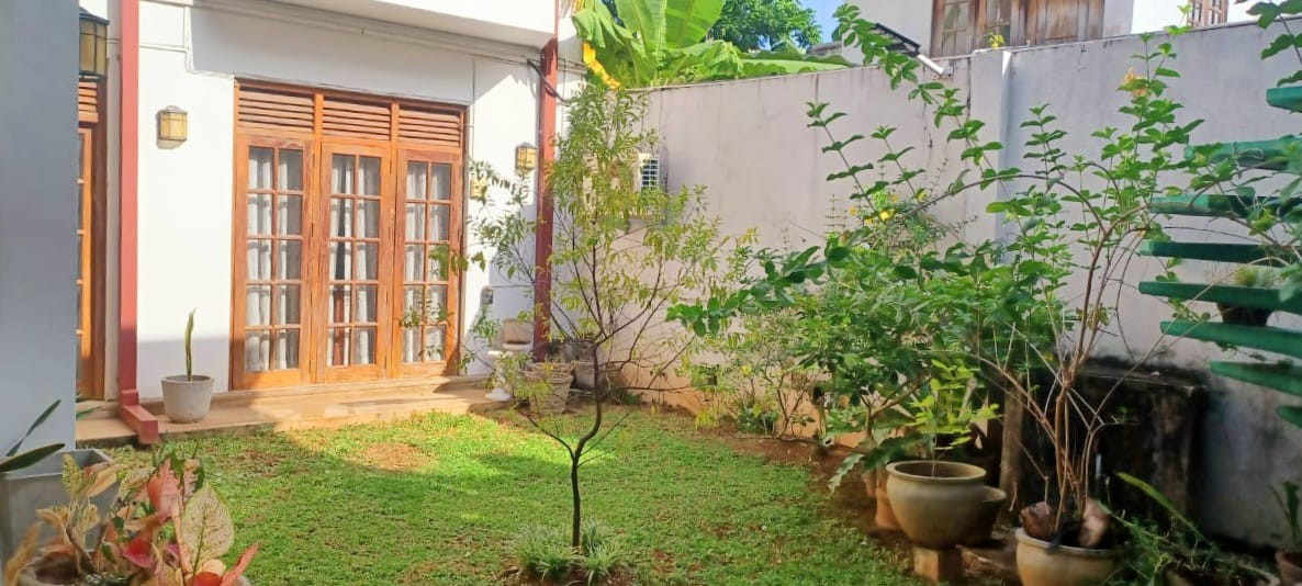 6BR House for Sale in Kohuwala, Nugegoda | LKR 150 Mn (HS4775)-1
