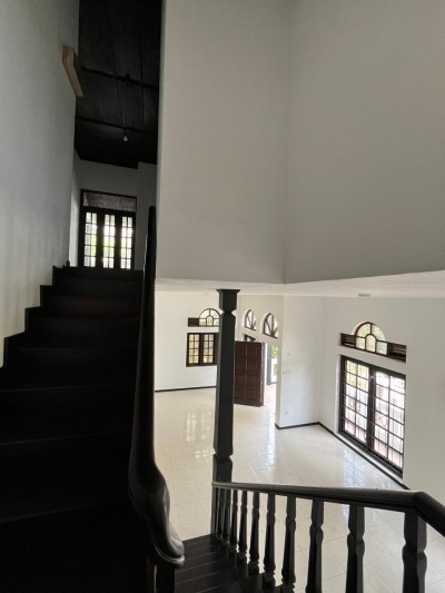 5BR Colonial Family Home for Sale in Battaramulla | LKR 87 Million (HS4918)-3