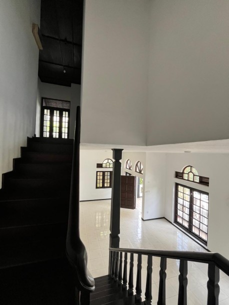 5BR Colonial Family Home for Sale in Battaramulla | LKR 87 Million (HS4918)-3