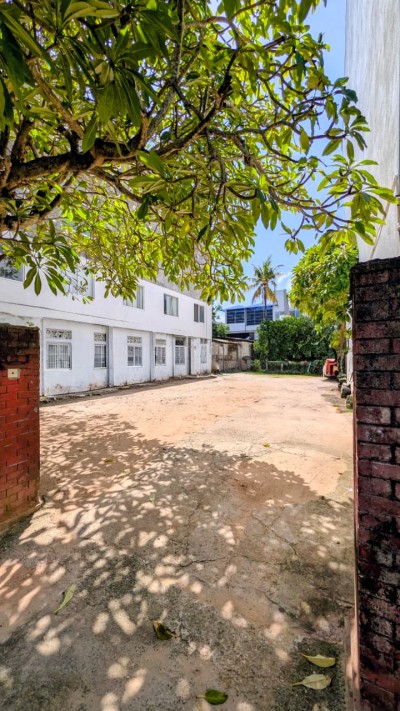 Prime Commercial Land for Sale on Hudson Road, Colombo 03 | Investment LKR 340 Million (Negotiable) (LA4813)-2