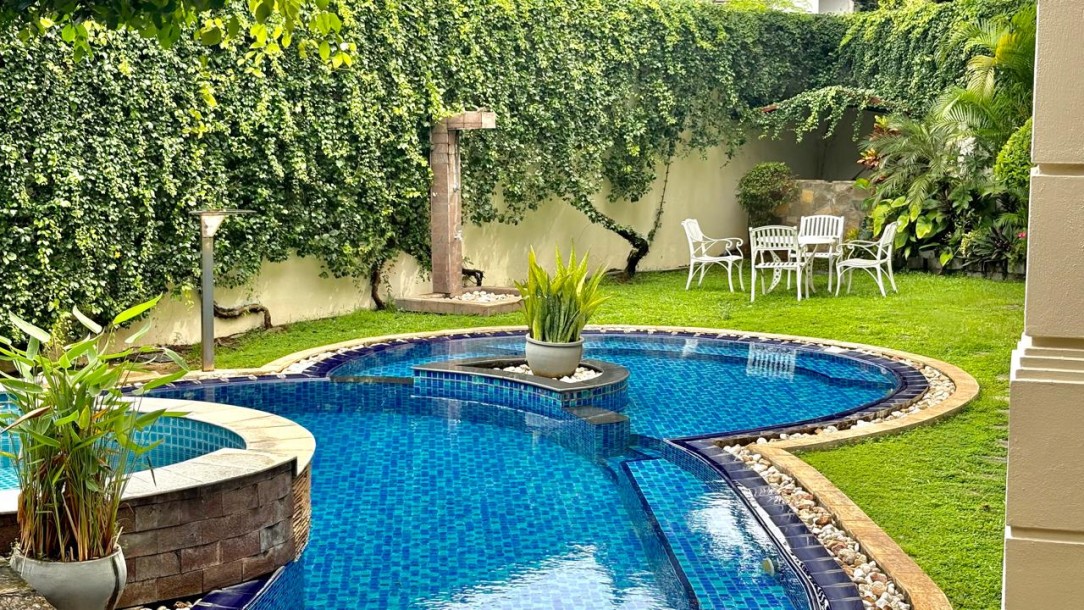 Luxury 3-Storey House for Sale in Makola | LKR 400 Million (HS4806)-11