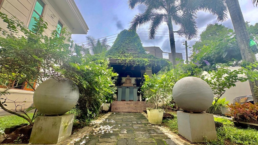 Luxury 3-Storey House for Sale in Makola | LKR 400 Million (HS4806)-10